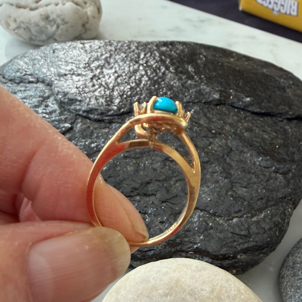 Vintage 14K Gold Native American Turquoise Ring - Picture 9 of 16
